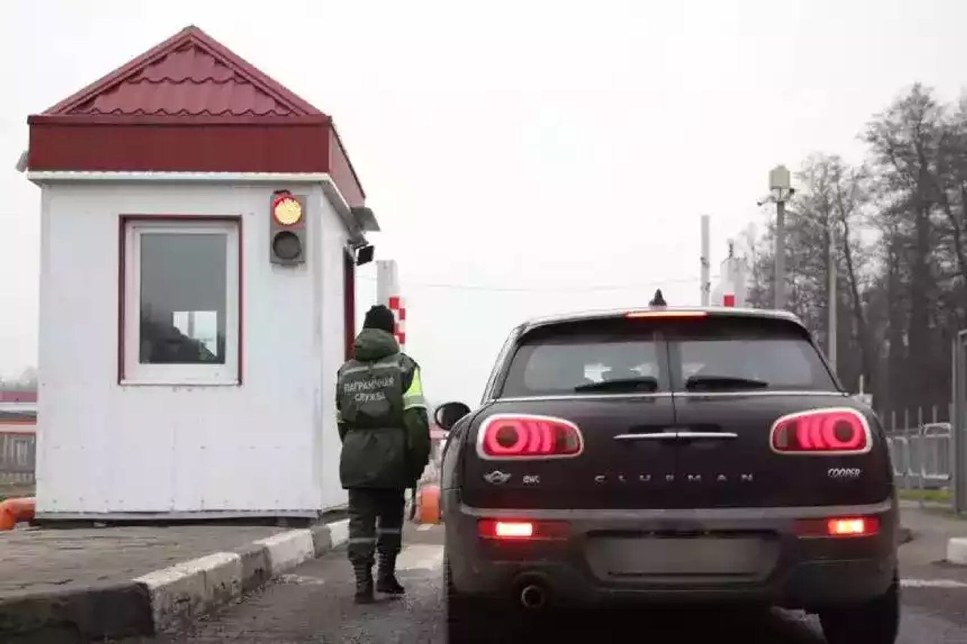 Как оформить доверенность для выезда за границу на чужом авто – ответ нотариуса