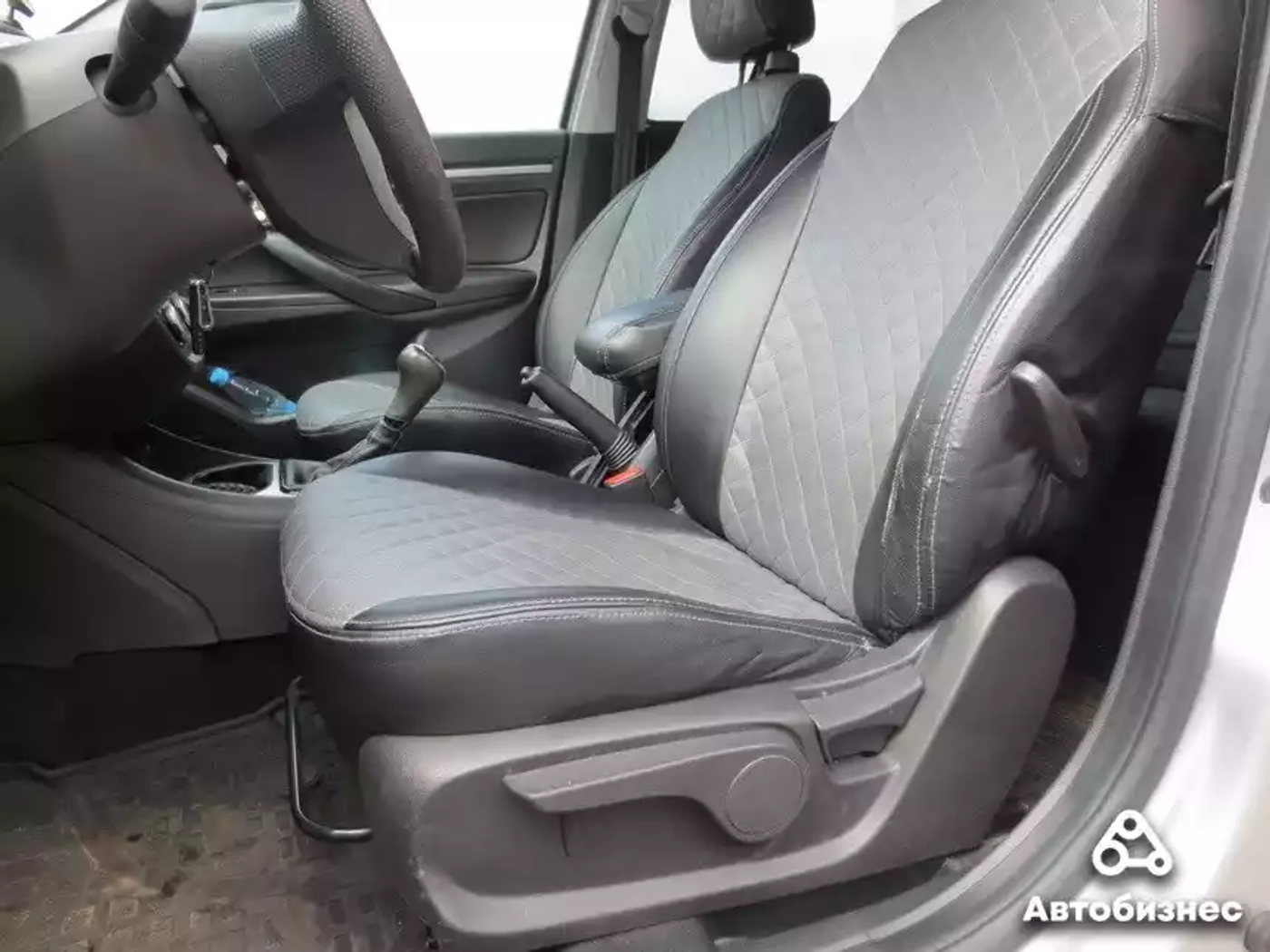 «Берет дешевизной обслуживания». Мнение владельца Lada Vesta SW