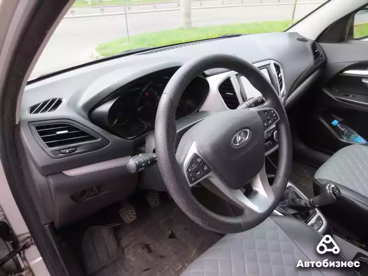 «Берет дешевизной обслуживания». Мнение владельца Lada Vesta SW