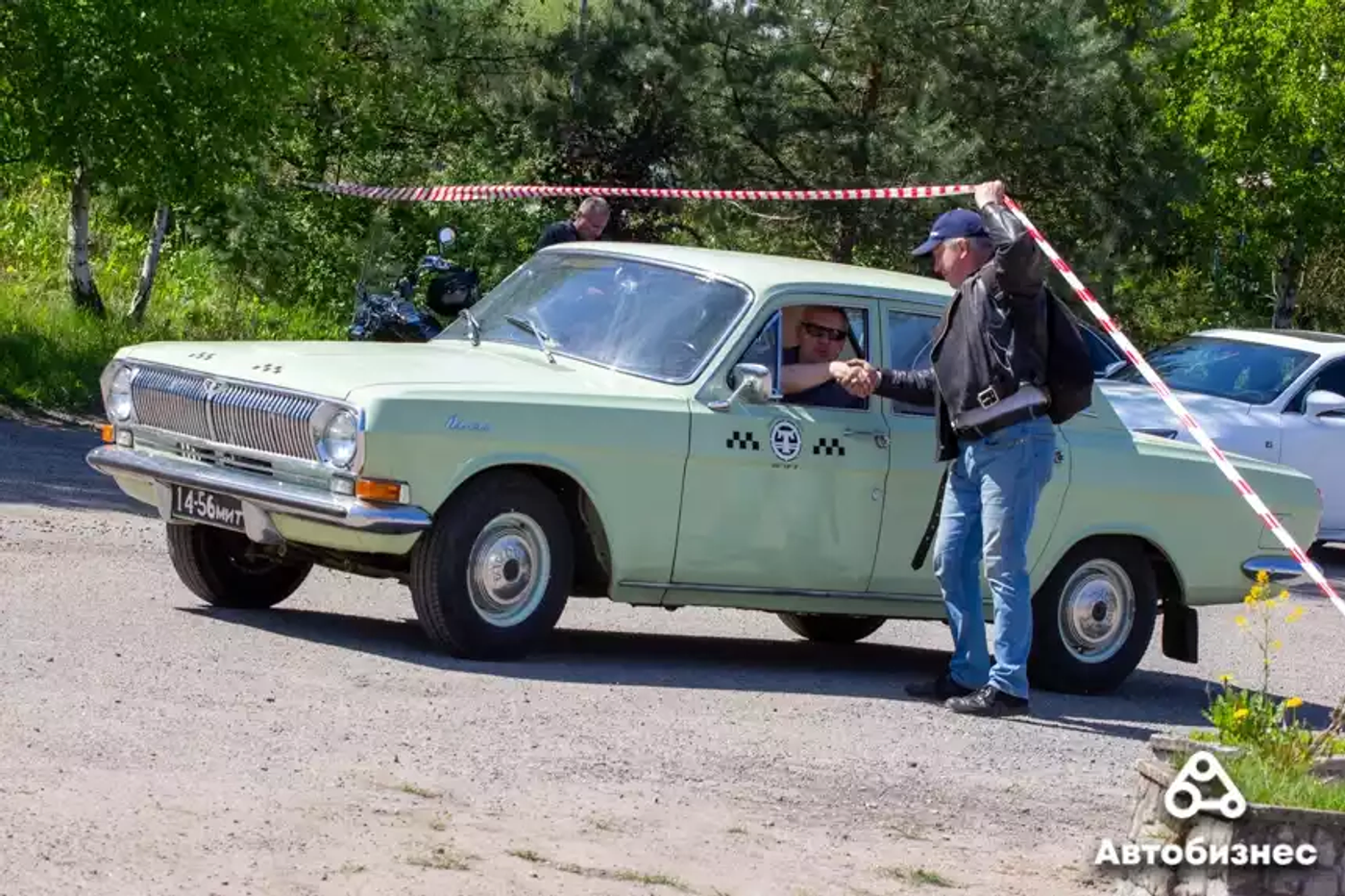 «Волга»-кэнди, длинный КАВЗ и «американцы»: ретровстреча прошла под Минском