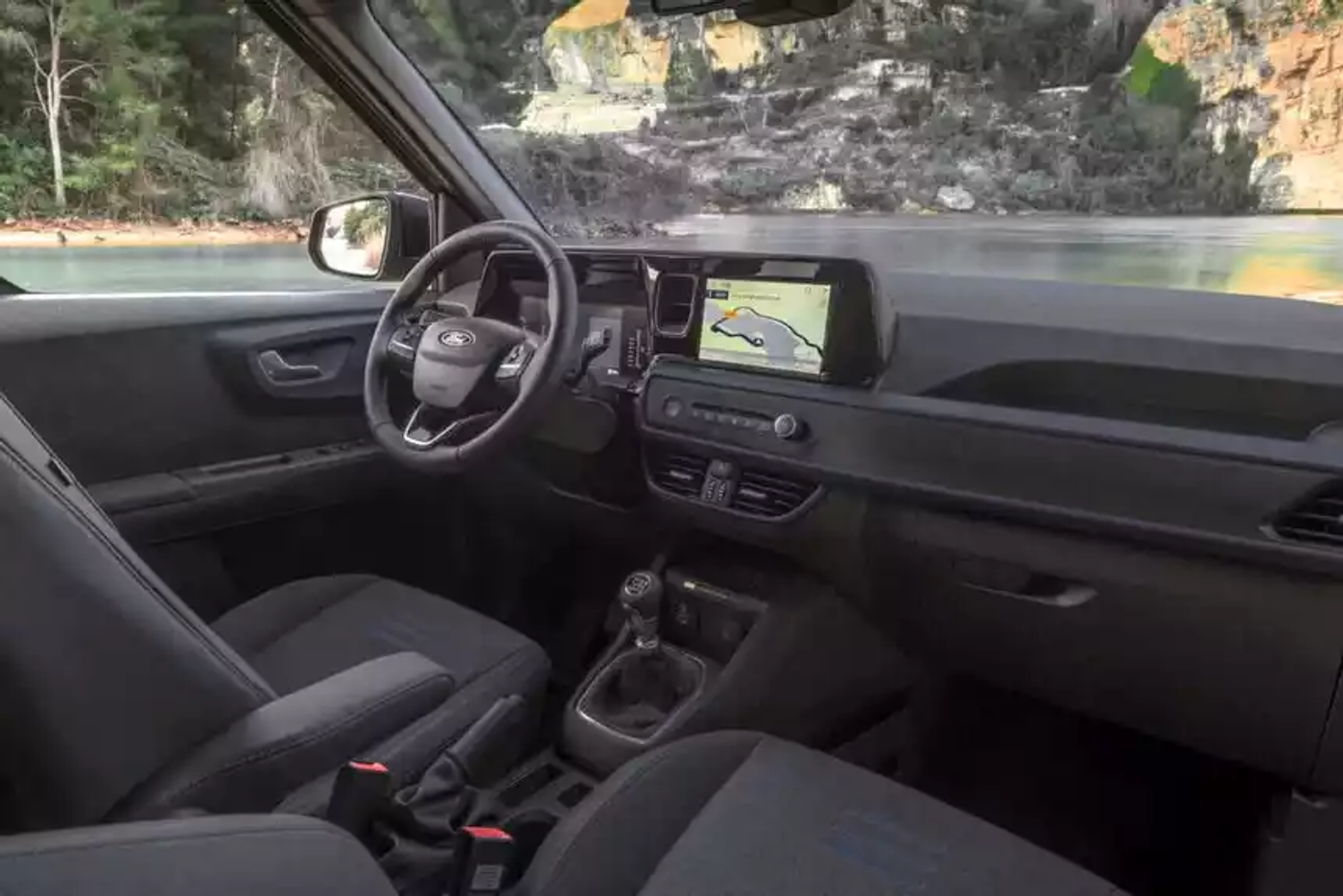 Интерьер нового Ford Tourneo Connect