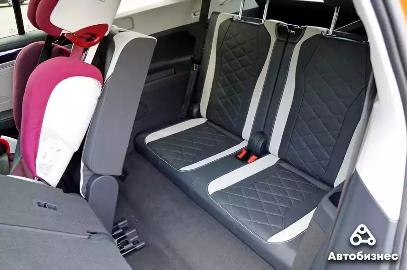 Volkswagen ID.6 Crozz дополнительные сиденья