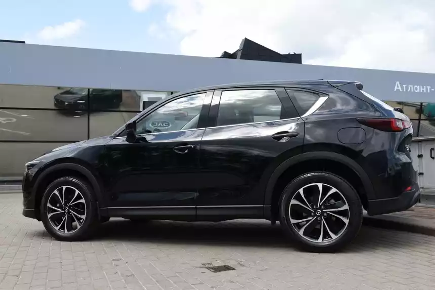 Обновленная Mazda CX-5 уже в Минске, поставки машин возобновляются