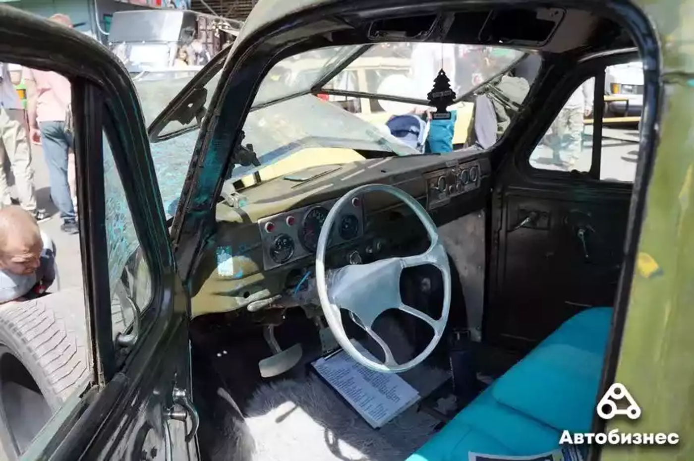 Жара в «Песочнице». Что показывали на выставке «Автожара 3.0»