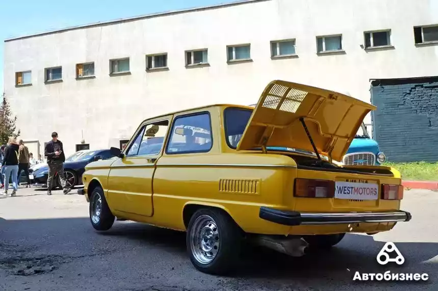 Жара в «Песочнице». Что показывали на выставке «Автожара 3.0»