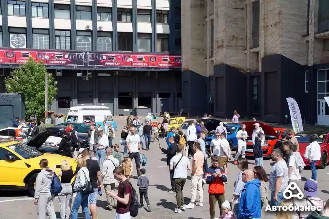 Жара в «Песочнице». Что показывали на выставке «Автожара 3.0»