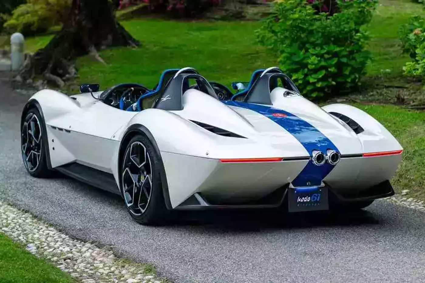 Конкурс элегантности: «клоунский башмак» BMW и другие премьеры