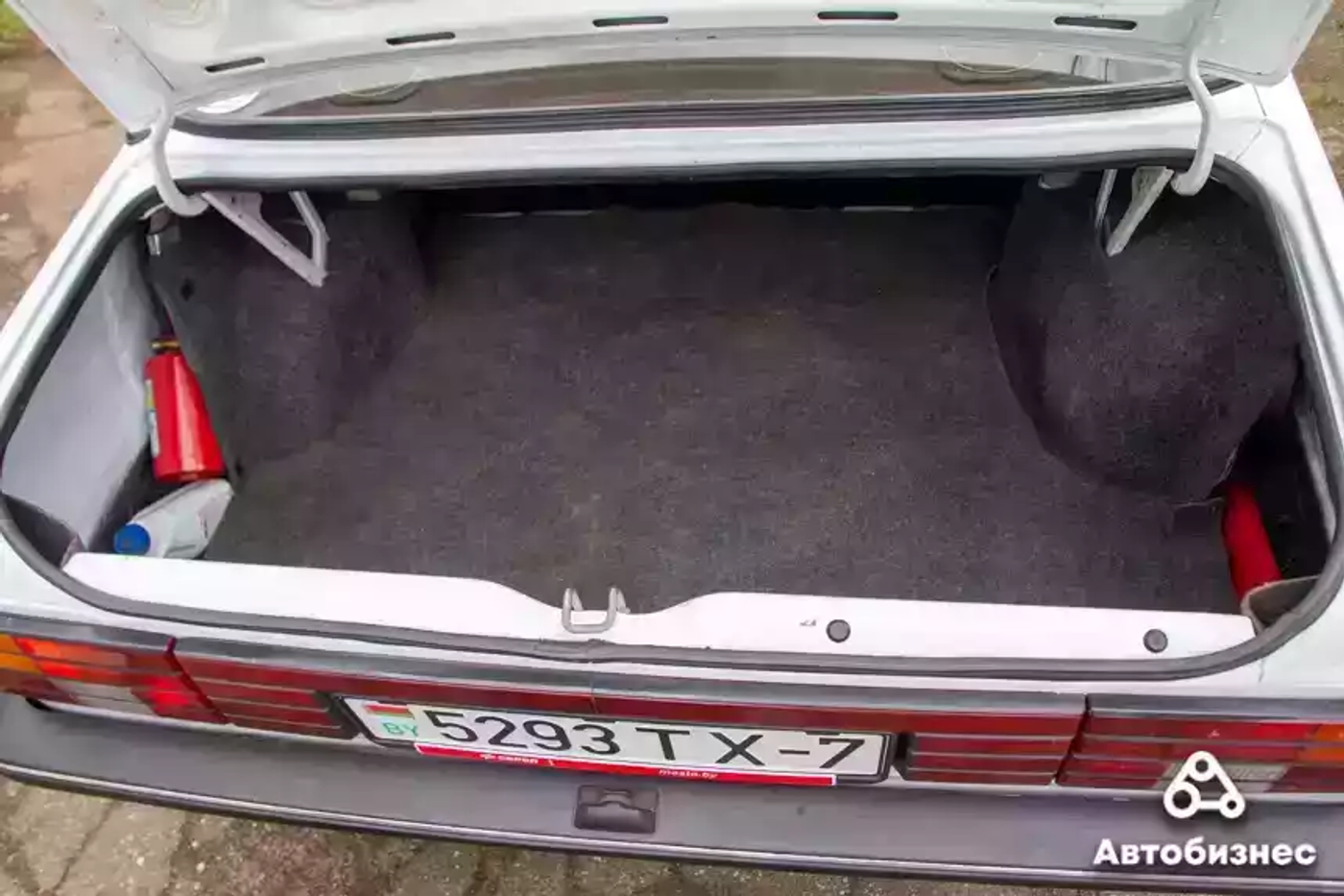 «Нонсенс, что здесь нет ржавчины». Изучаем идеальный 41-летний Opel Ascona