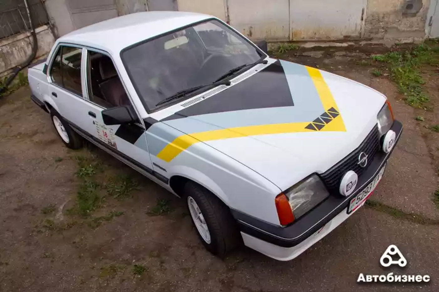 «Нонсенс, что здесь нет ржавчины». Изучаем идеальный 41-летний Opel Ascona