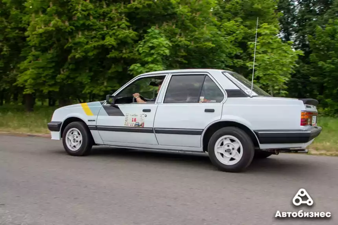 «Нонсенс, что здесь нет ржавчины». Изучаем идеальный 41-летний Opel Ascona