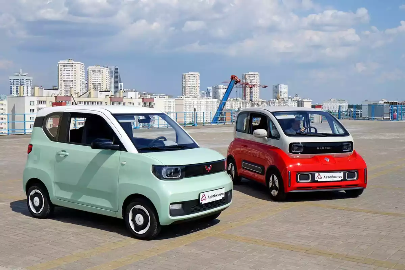 «Электроколобки»: тест-драйв ситикаров Wuling Mini и Baojun KiWi