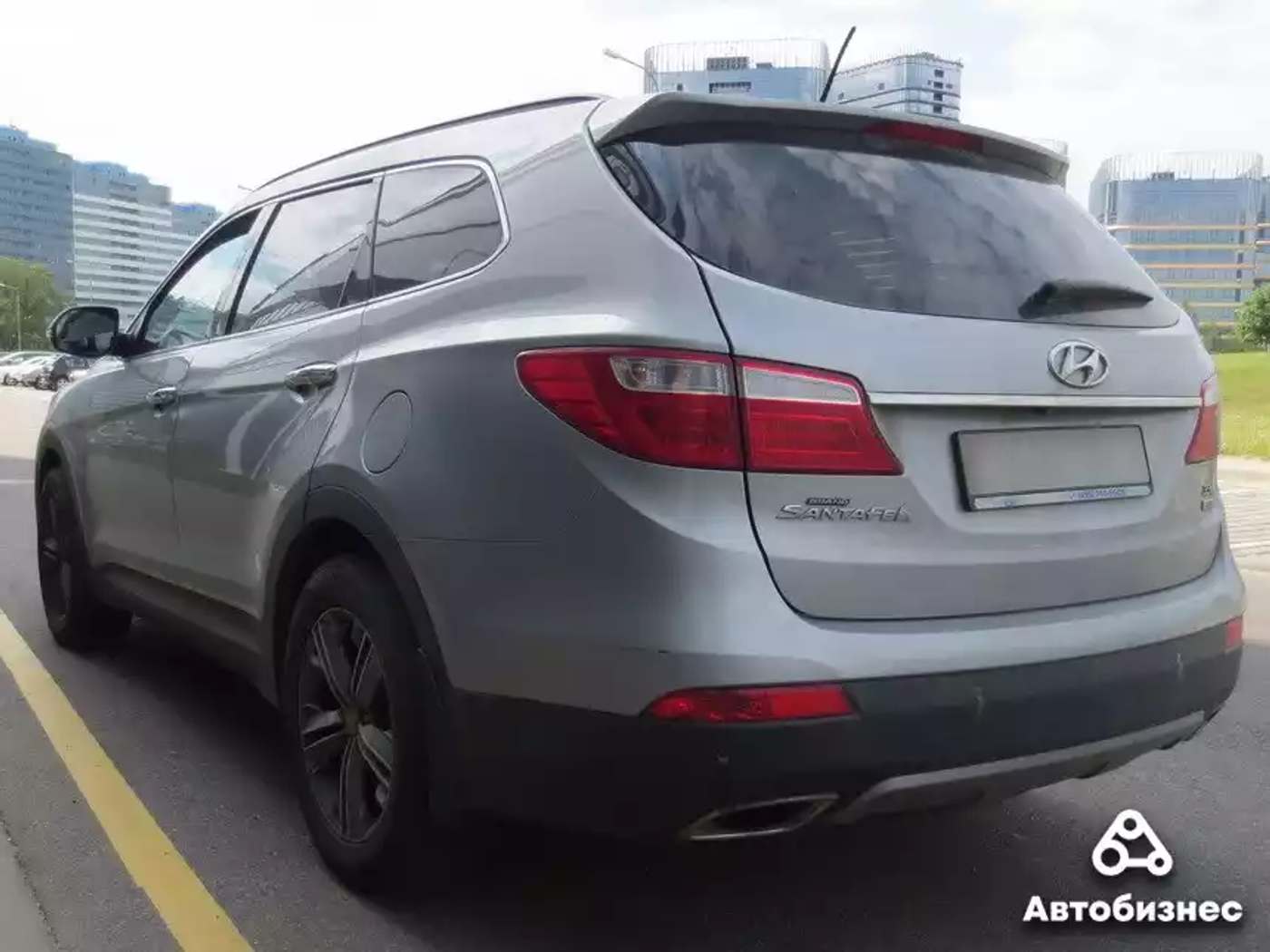 «По сравнению с BMW это идеал ездового комфорта». Мнение владельца Hyundai Grand Santa Fe