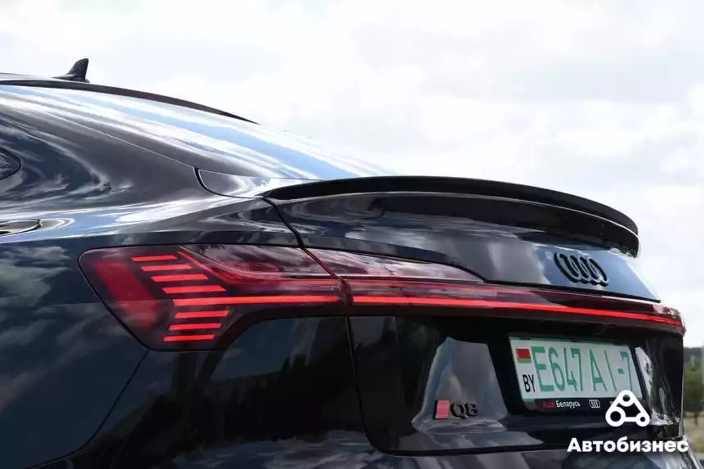 Audi Q8 Sportback 55 e-tron: тестируем батарейную классику
