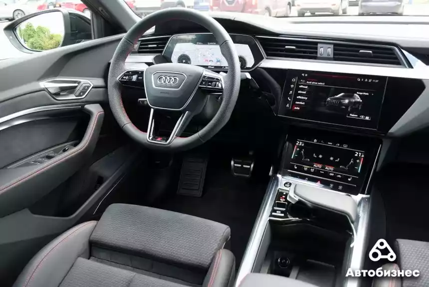 Audi Q8 Sportback 55 e-tron: тестируем батарейную классику