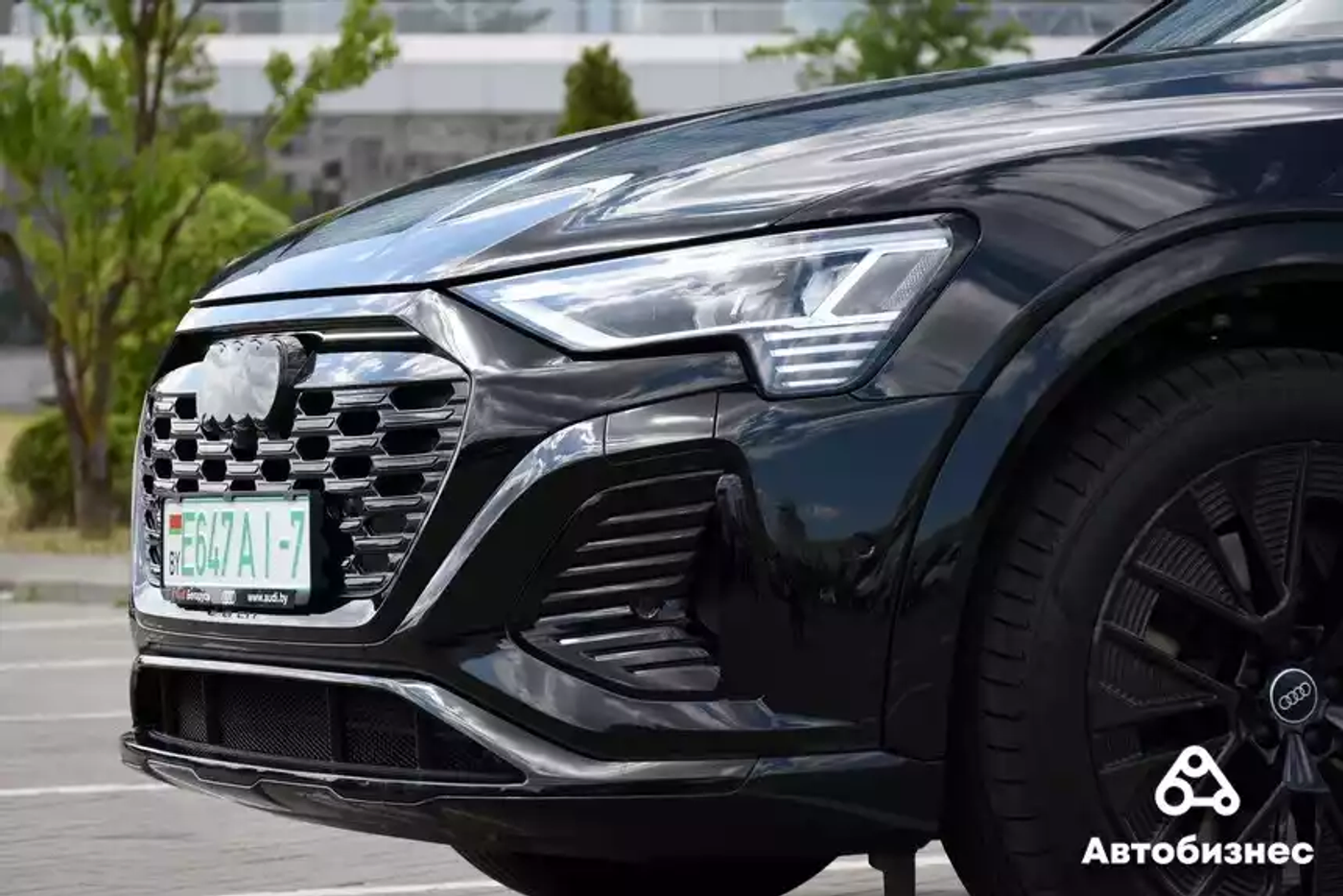 Audi Q8 Sportback 55 e-tron: тестируем батарейную классику