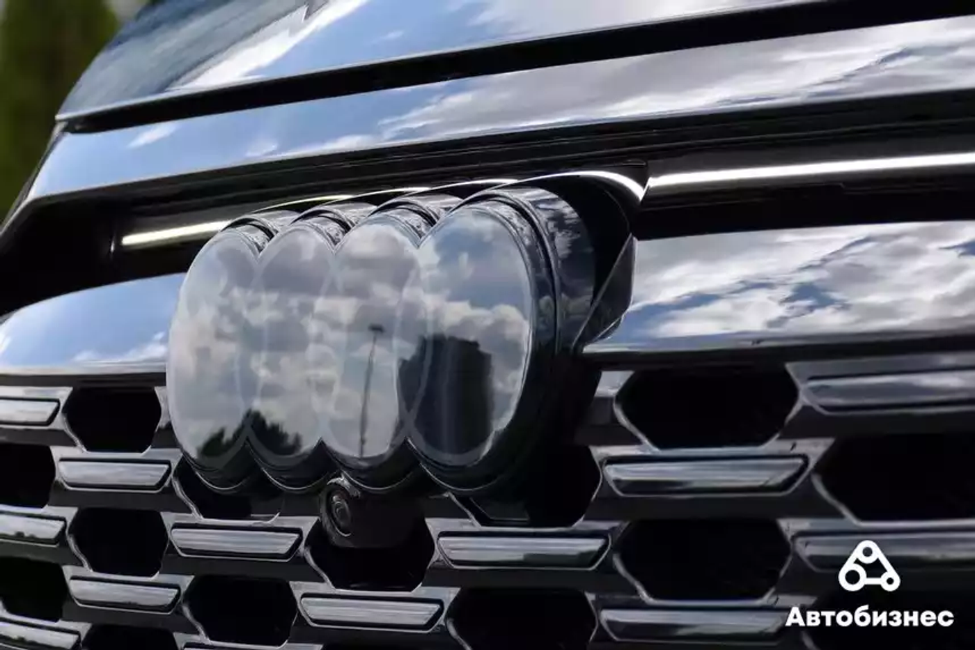 Audi Q8 Sportback 55 e-tron: тестируем батарейную классику