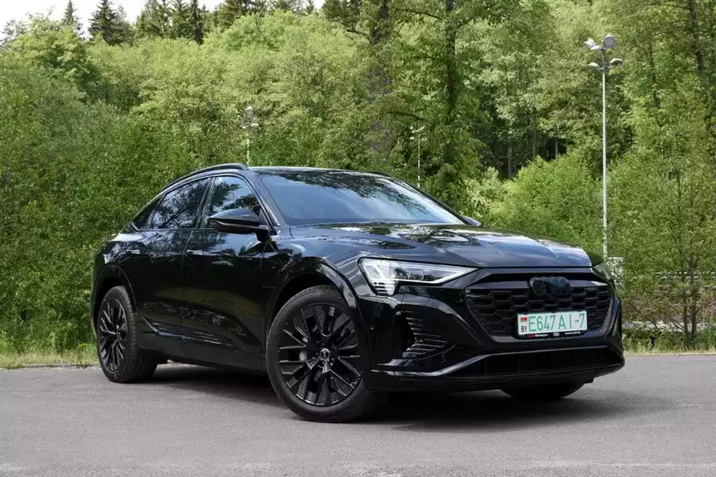 Audi Q8 Sportback 55 e-tron: тестируем батарейную классику