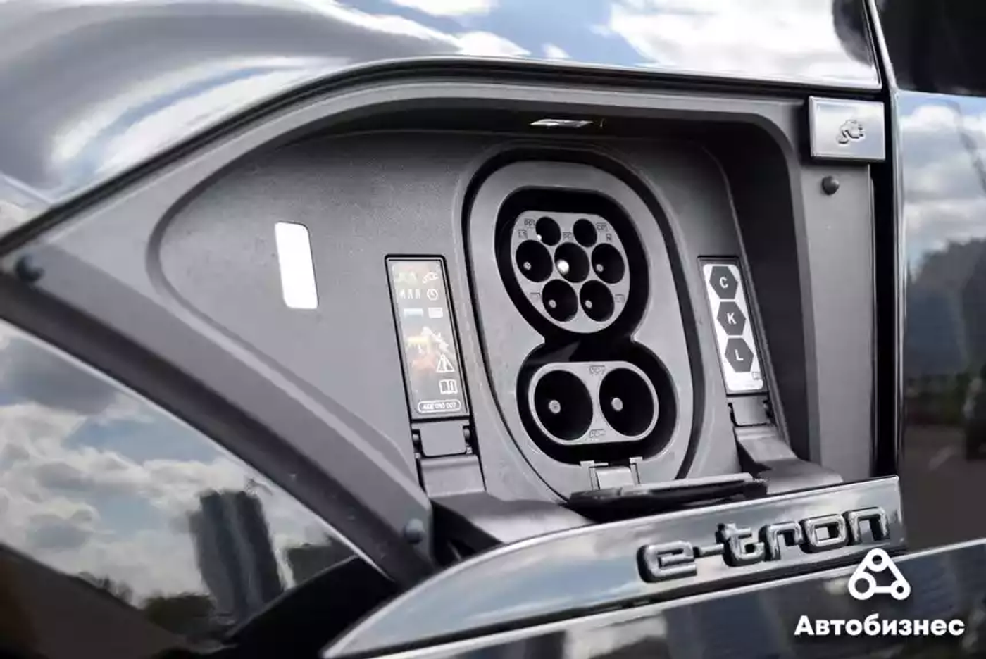 Audi Q8 Sportback 55 e-tron: тестируем батарейную классику
