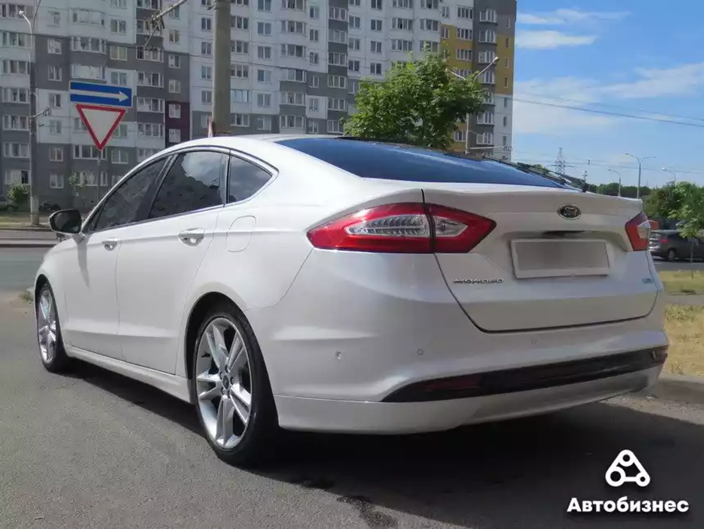 «В недостатках – климат-контроль и руль». Мнение владельца Ford Mondeo