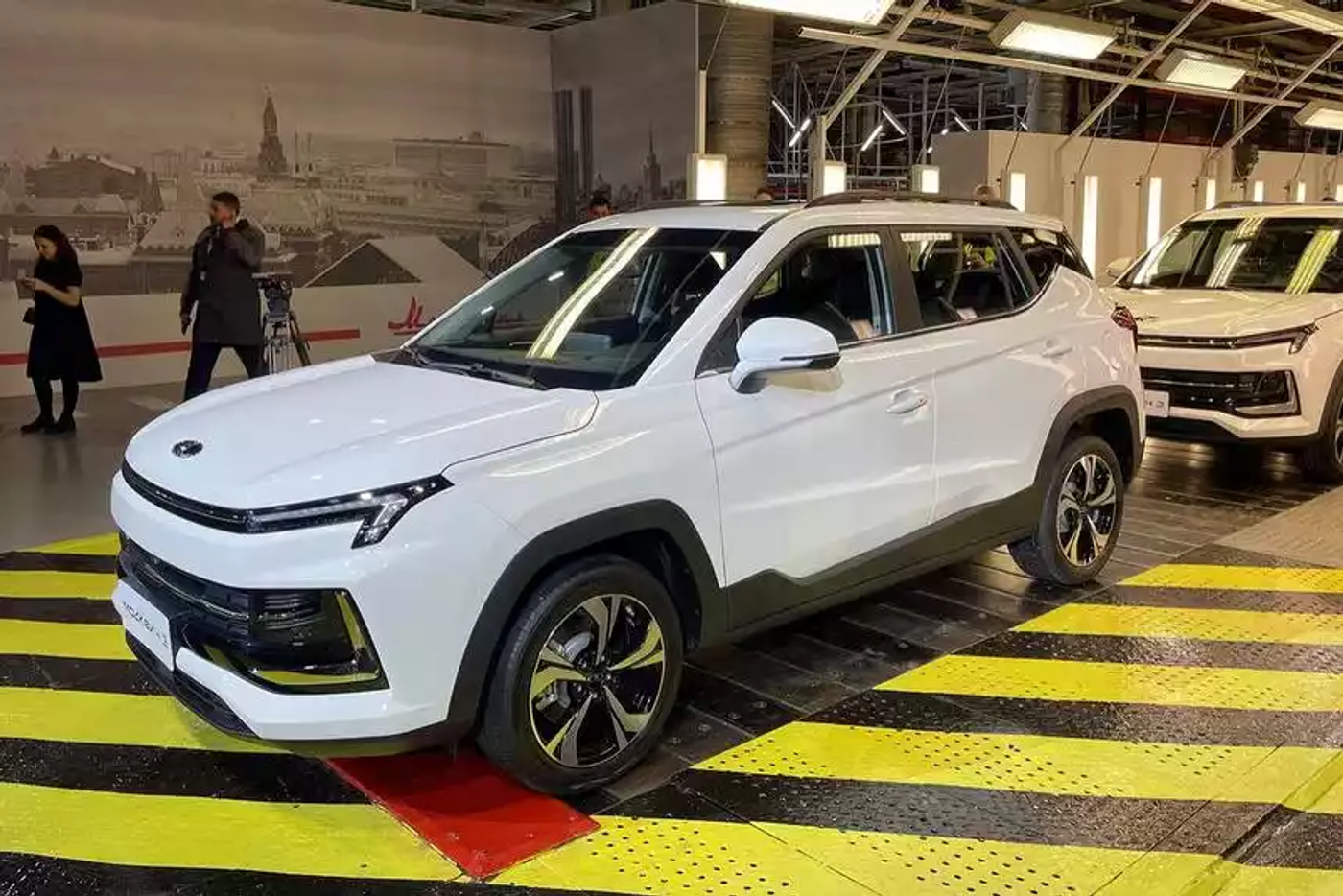 На что жалуетесь? Какие недостатки обнаружили владельцы JAC JS4 и «Москвич 3»