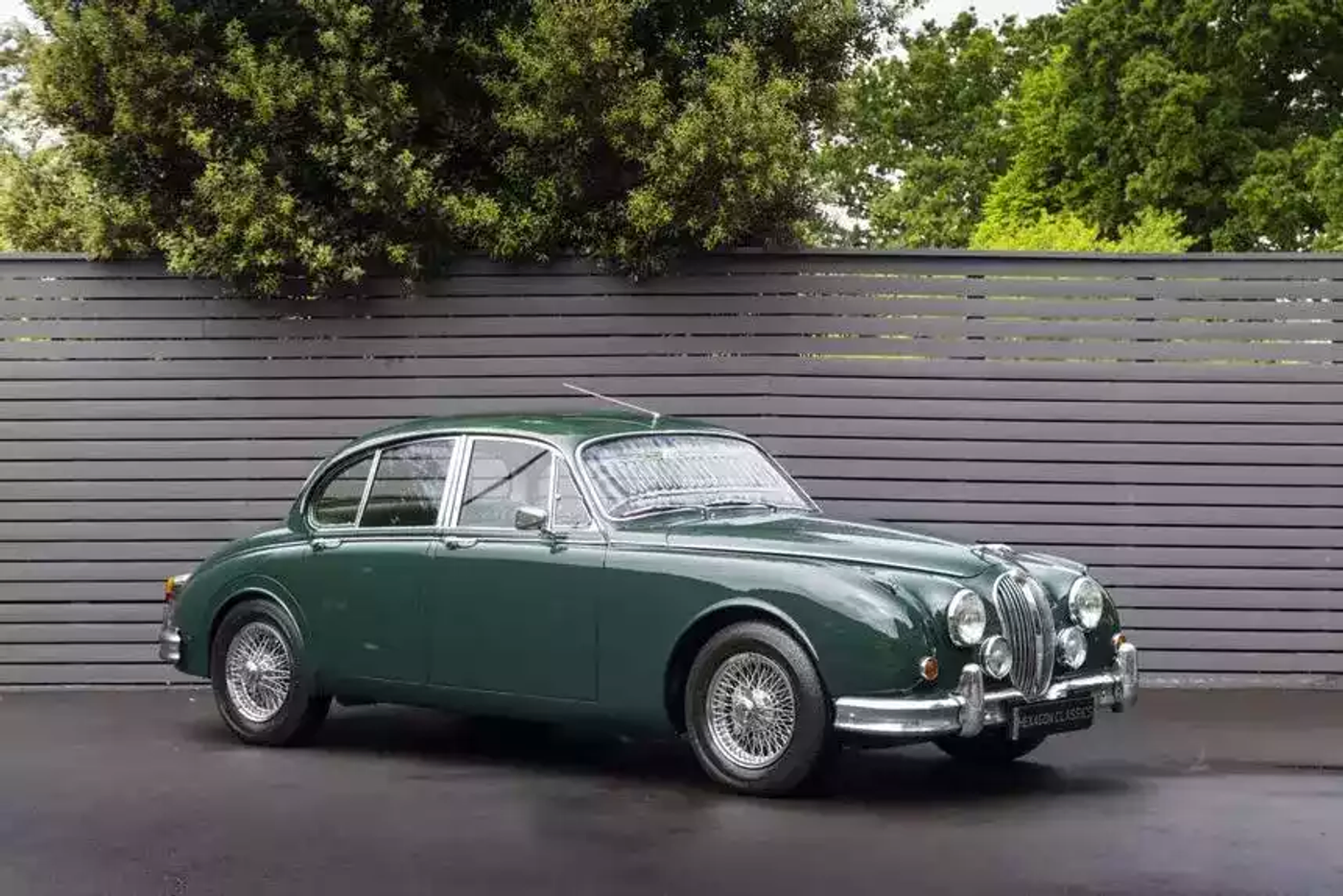 30-летие Mitsuoka Viewt: четыре поколения подражания Jaguar