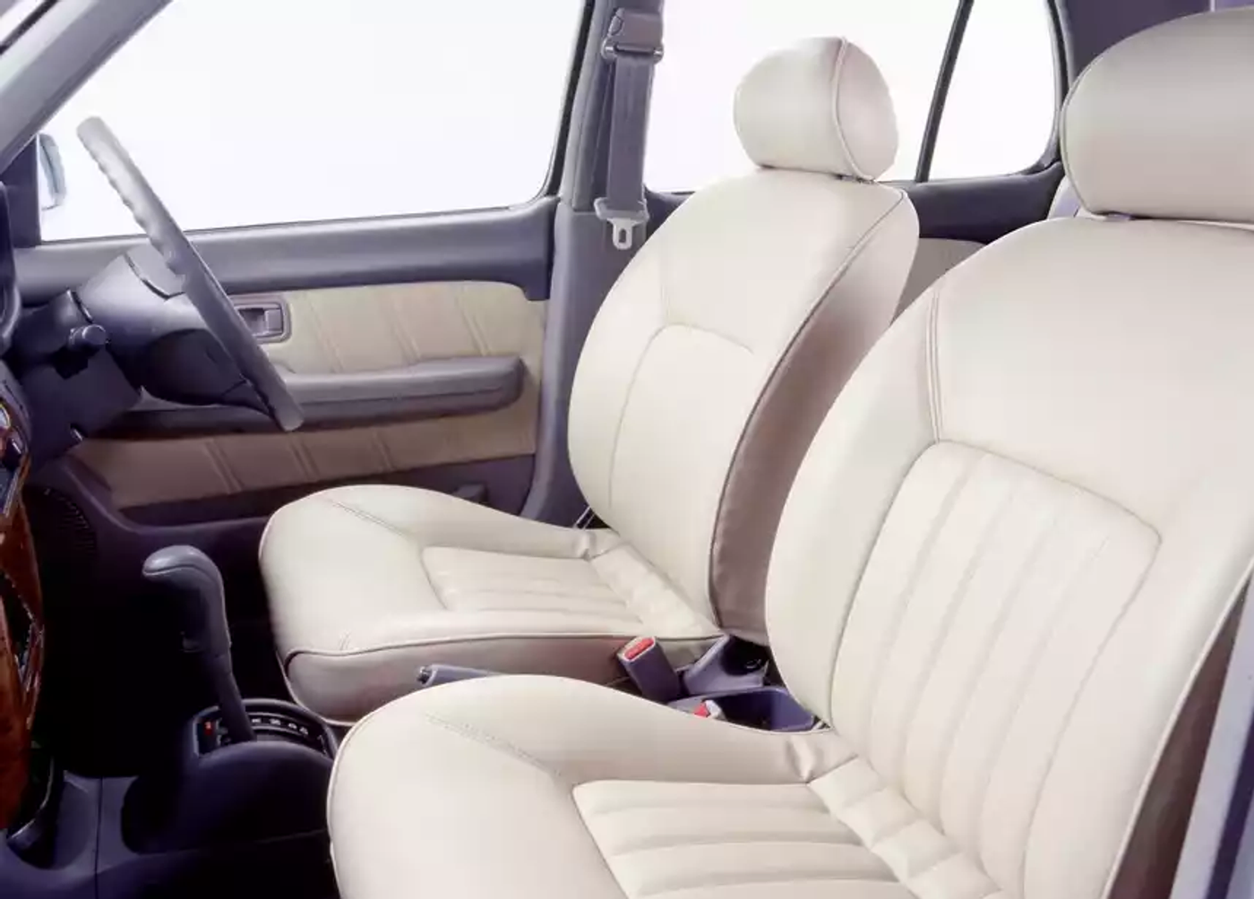 30-летие Mitsuoka Viewt: четыре поколения подражания Jaguar
