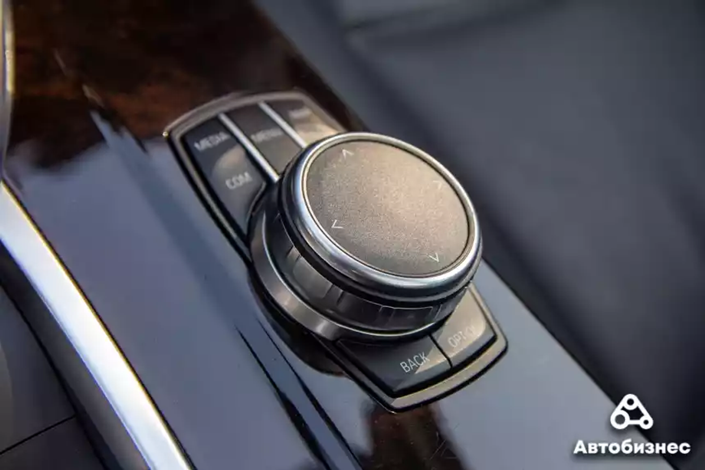 «Не такой валкий, как Passat». Мнение владельца BMW X3