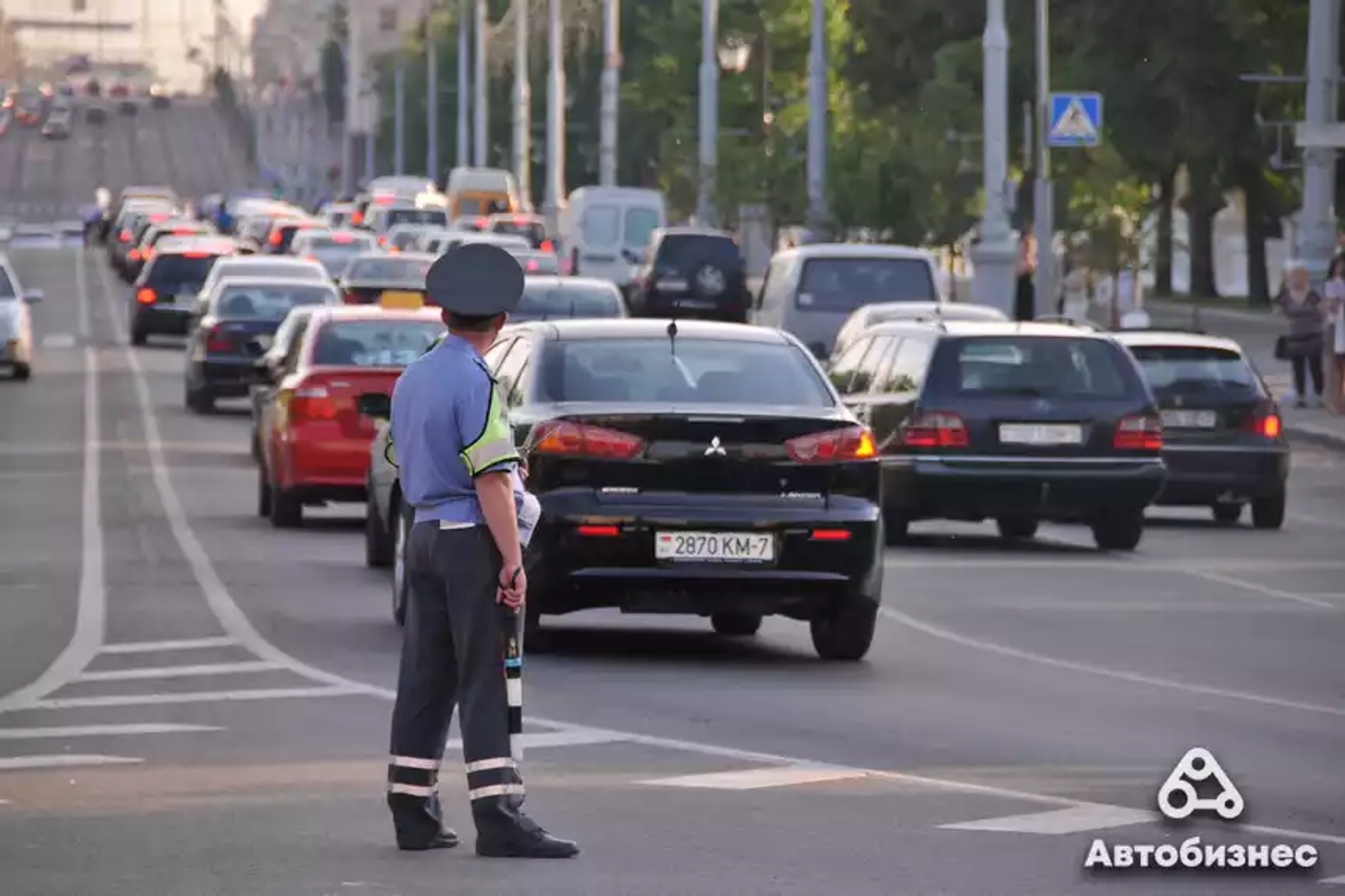 «Иногда лучше ехать на метро». Есть ли в Беларуси проблемы с пробками?