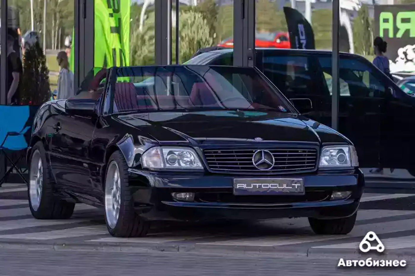 Яркие Volkswagen и плинтус для Tesla: репортаж с феста AutoCult