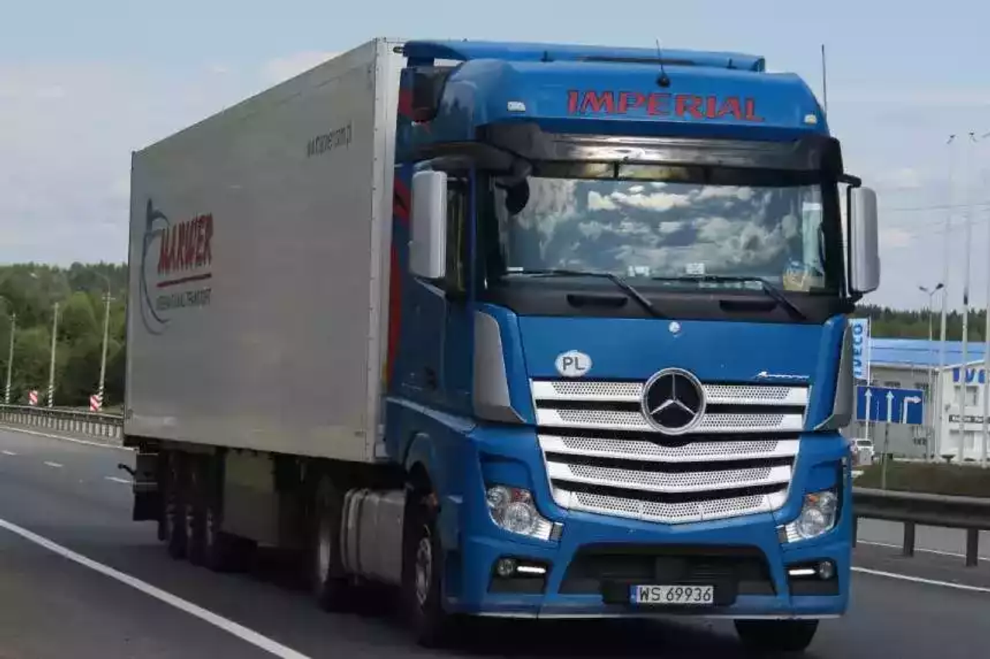 В Польше транспортная компания снизила скорость своего грузового автопарка, чтобы экономить топливо