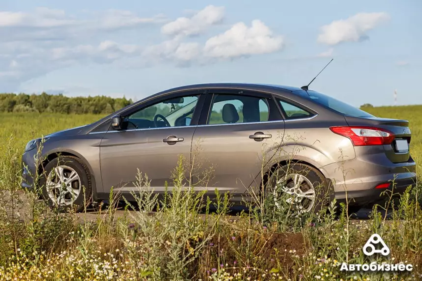 «Перевел 500 долларов аванса даже без личного осмотра». Мнение владельца Ford Focus