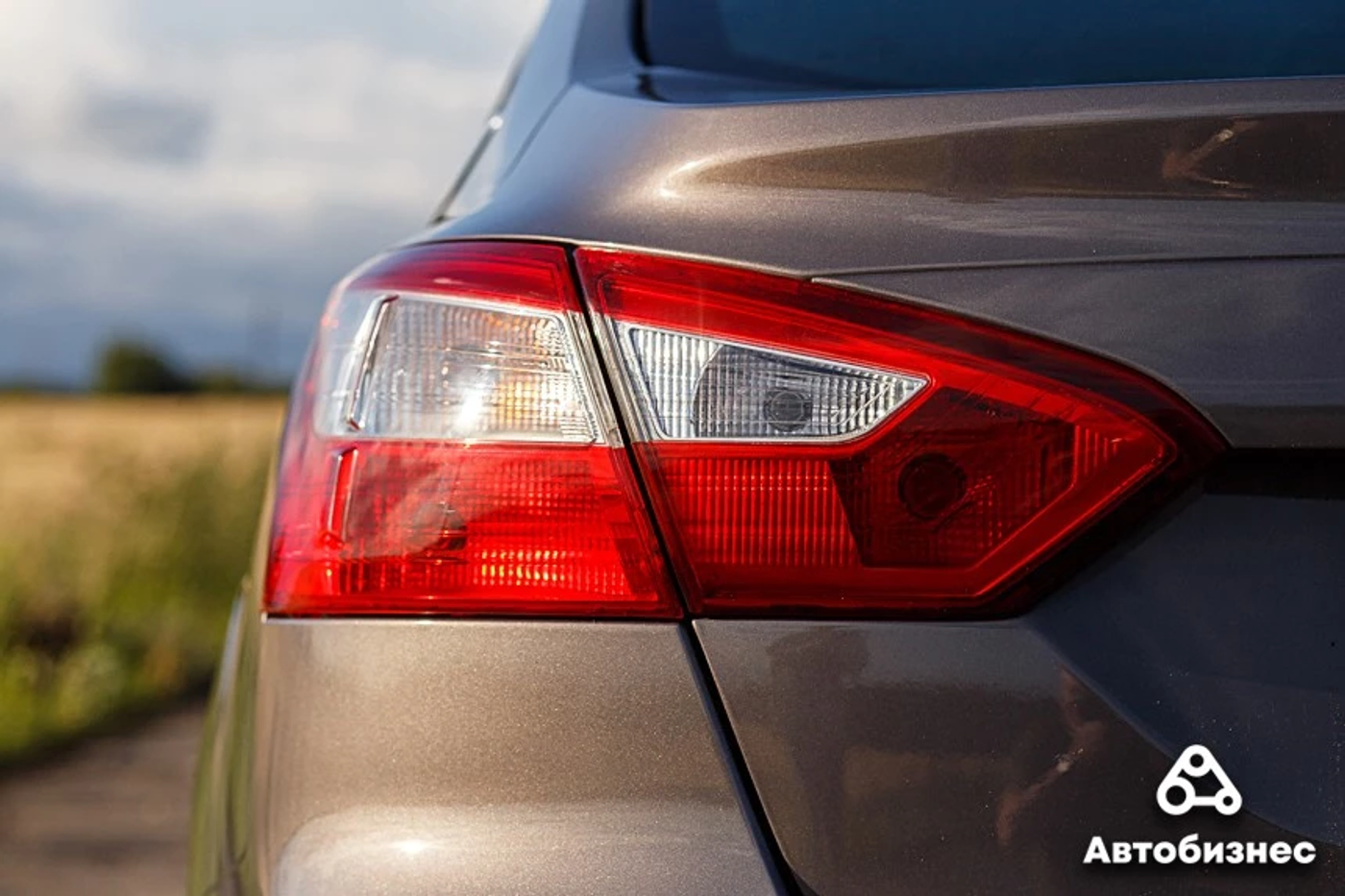 «Перевел 500 долларов аванса даже без личного осмотра». Мнение владельца Ford Focus