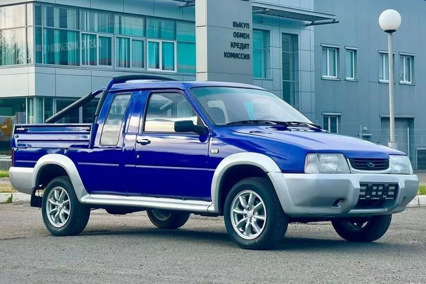 В продаже мелькнул редкий пикап ИЖ-27171-063 «Охотник»