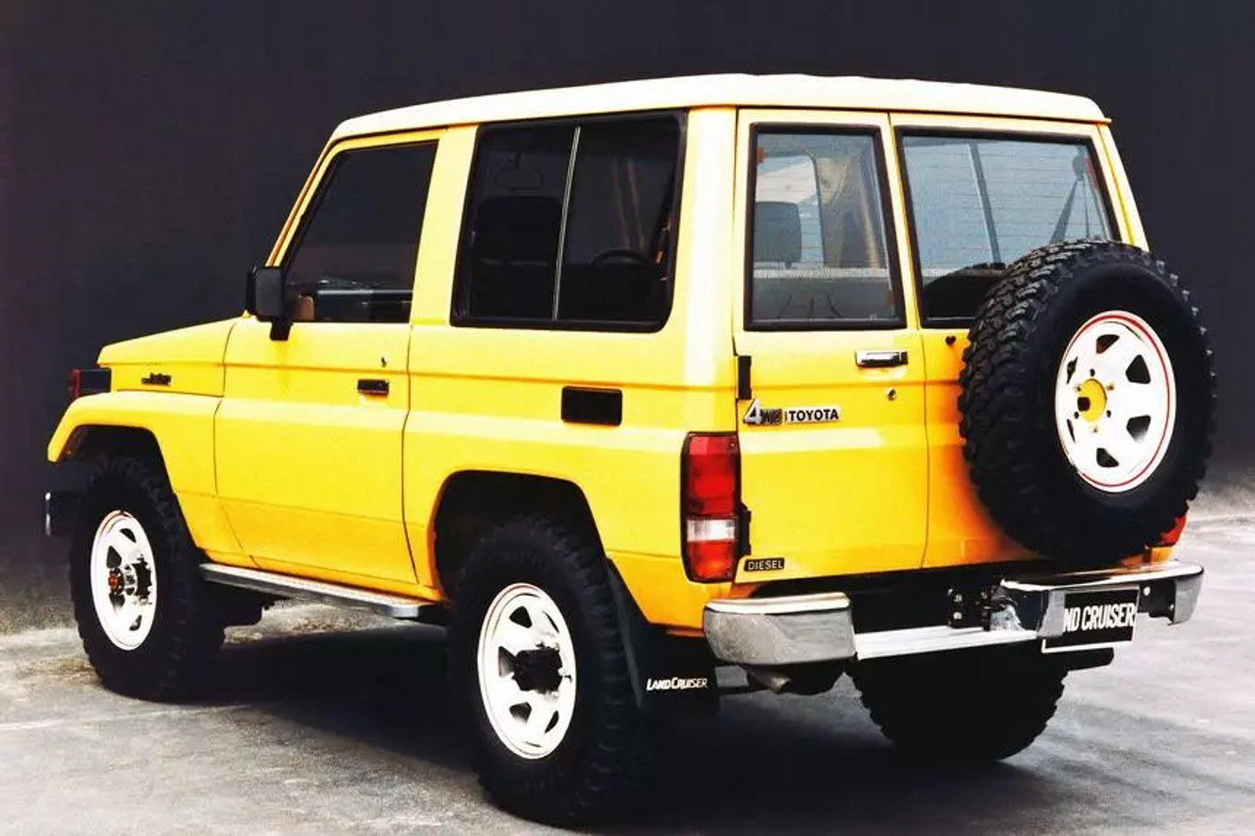 Land Cruiser 70 примерил новую «форму» и технические «обновки»