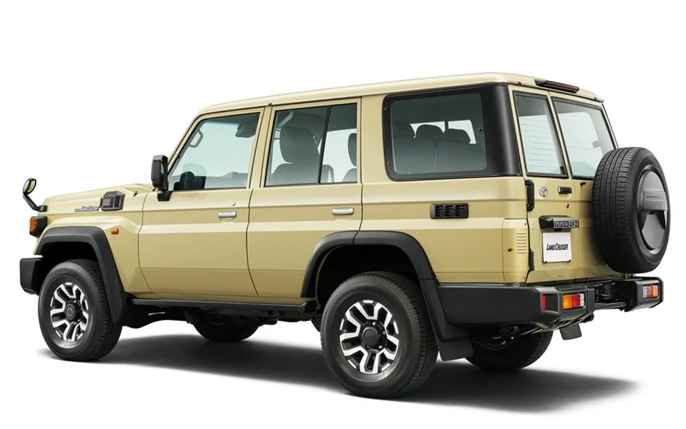 Land Cruiser 70 примерил новую «форму» и технические «обновки»