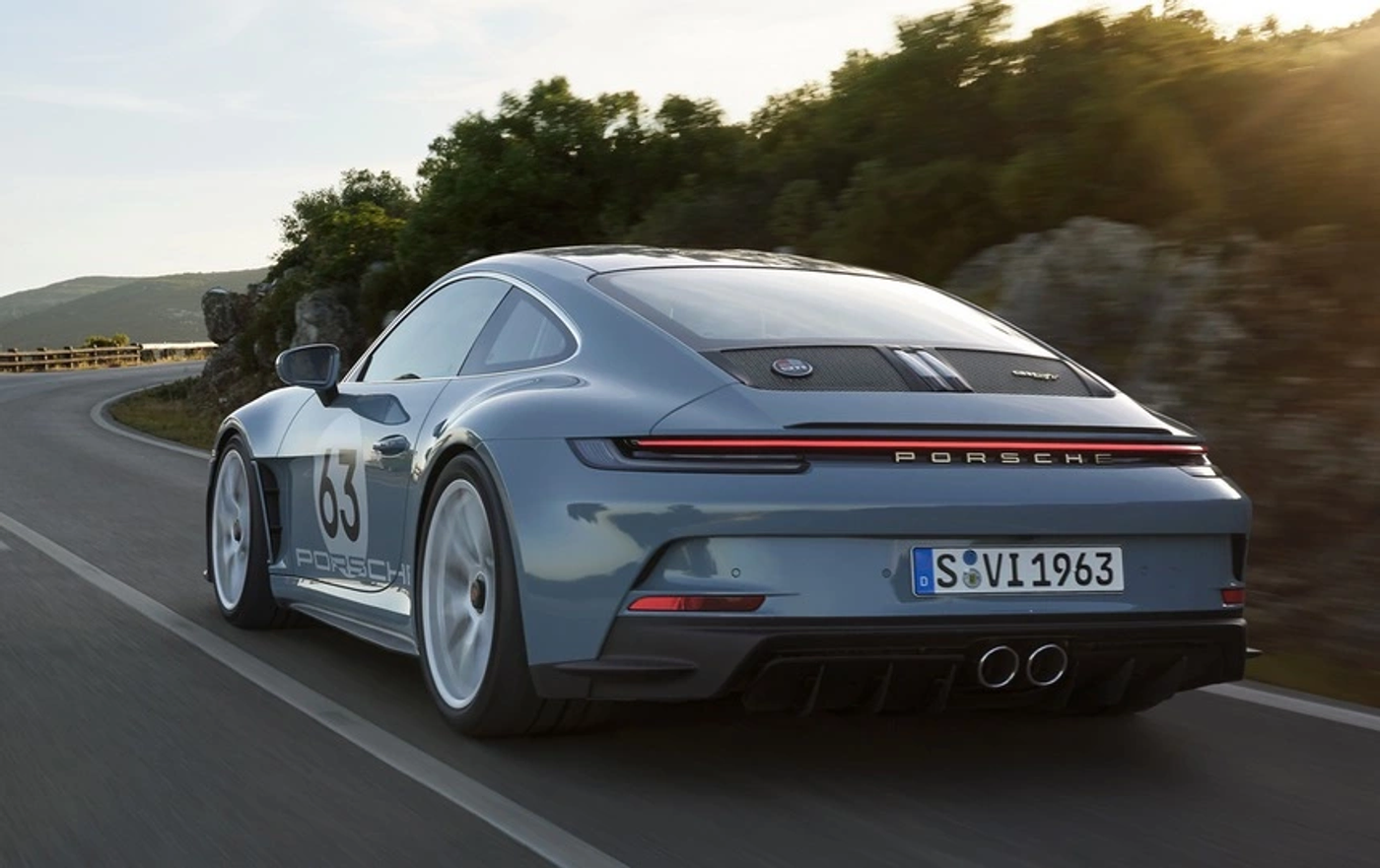 60-летие классики: знакомимся с юбилейным Porsche 911 S/T