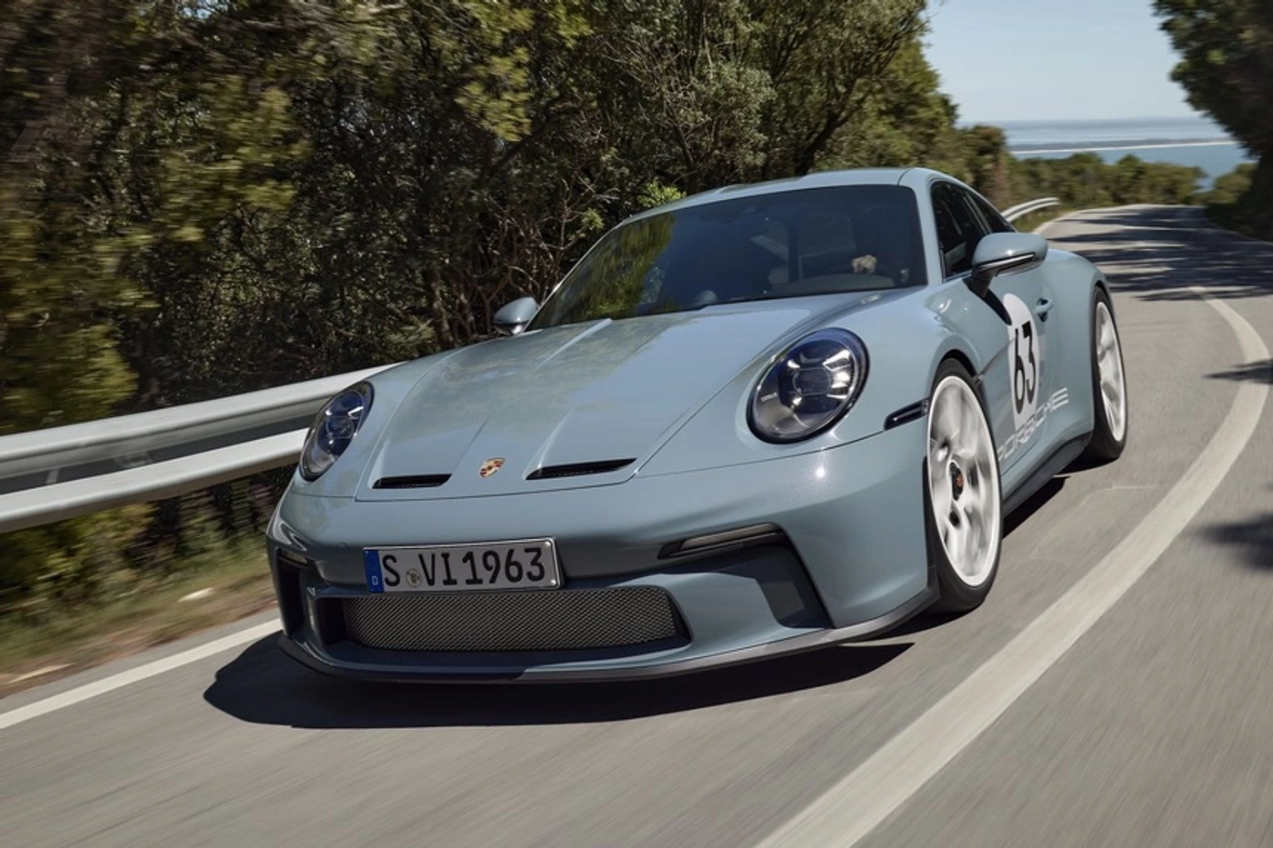 60-летие классики: знакомимся с юбилейным Porsche 911 S/T