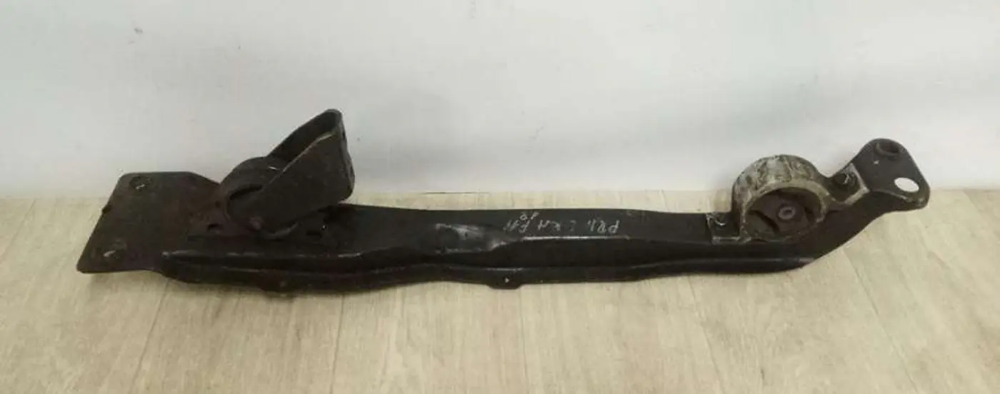 Балка под радиатор к Nissan Primera 1999