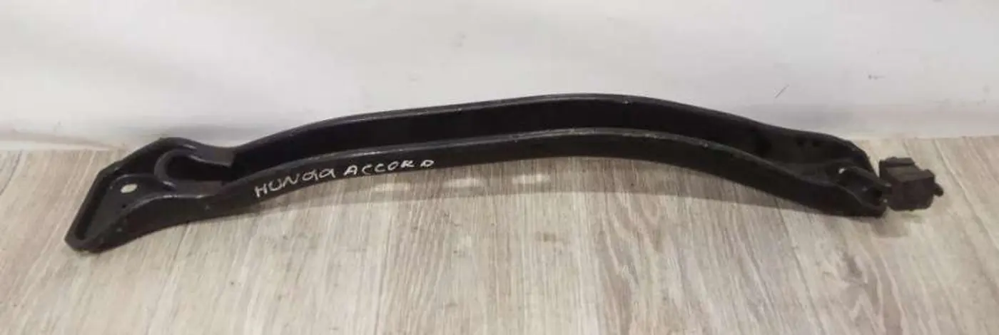 Балка под радиатор к Honda Accord 1997