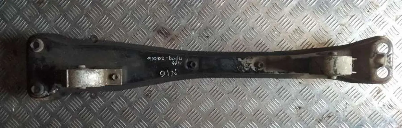 Балка под радиатор к Nissan Almera 2003