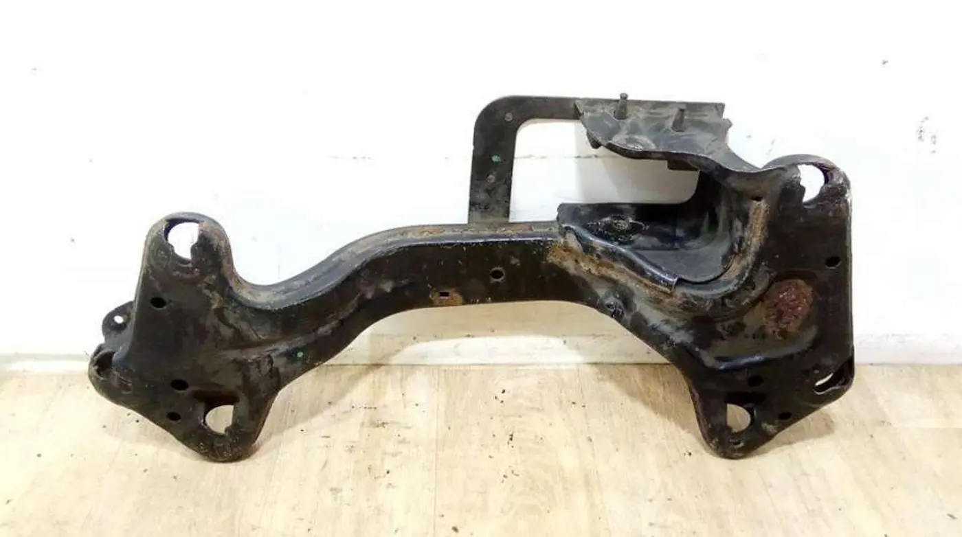 Кронштейн КПП к BMW X5 2005