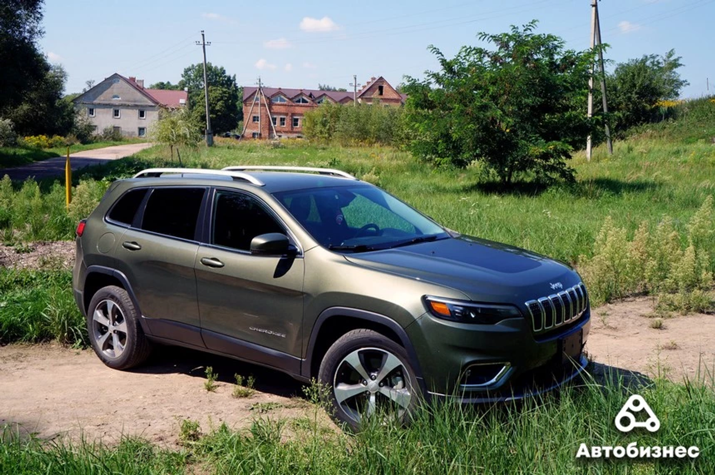 Король кроссоверов: тест подержанного Jeep Cherokee
