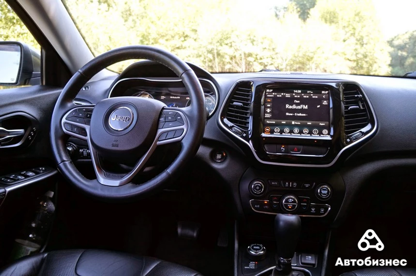 Король кроссоверов: тест подержанного Jeep Cherokee