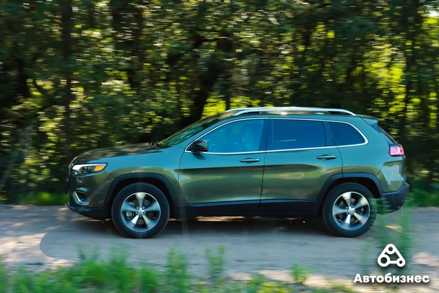 Король кроссоверов: тест подержанного Jeep Cherokee