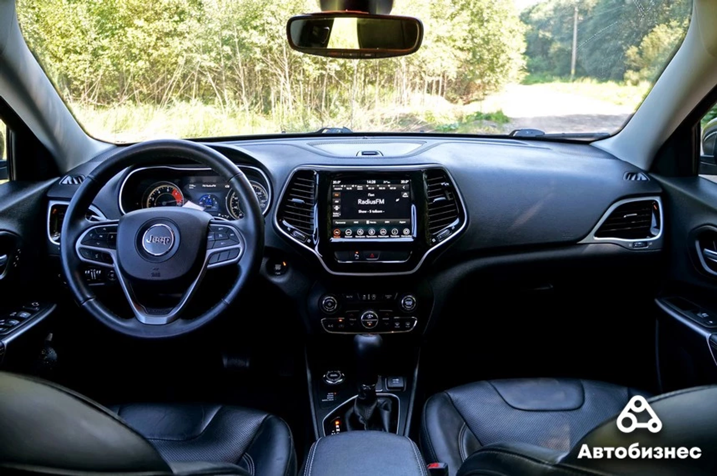 Король кроссоверов: тест подержанного Jeep Cherokee