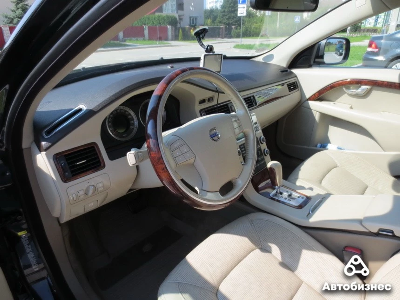 «Автомобиль реально хороший». Мнение владельца Volvo XC70