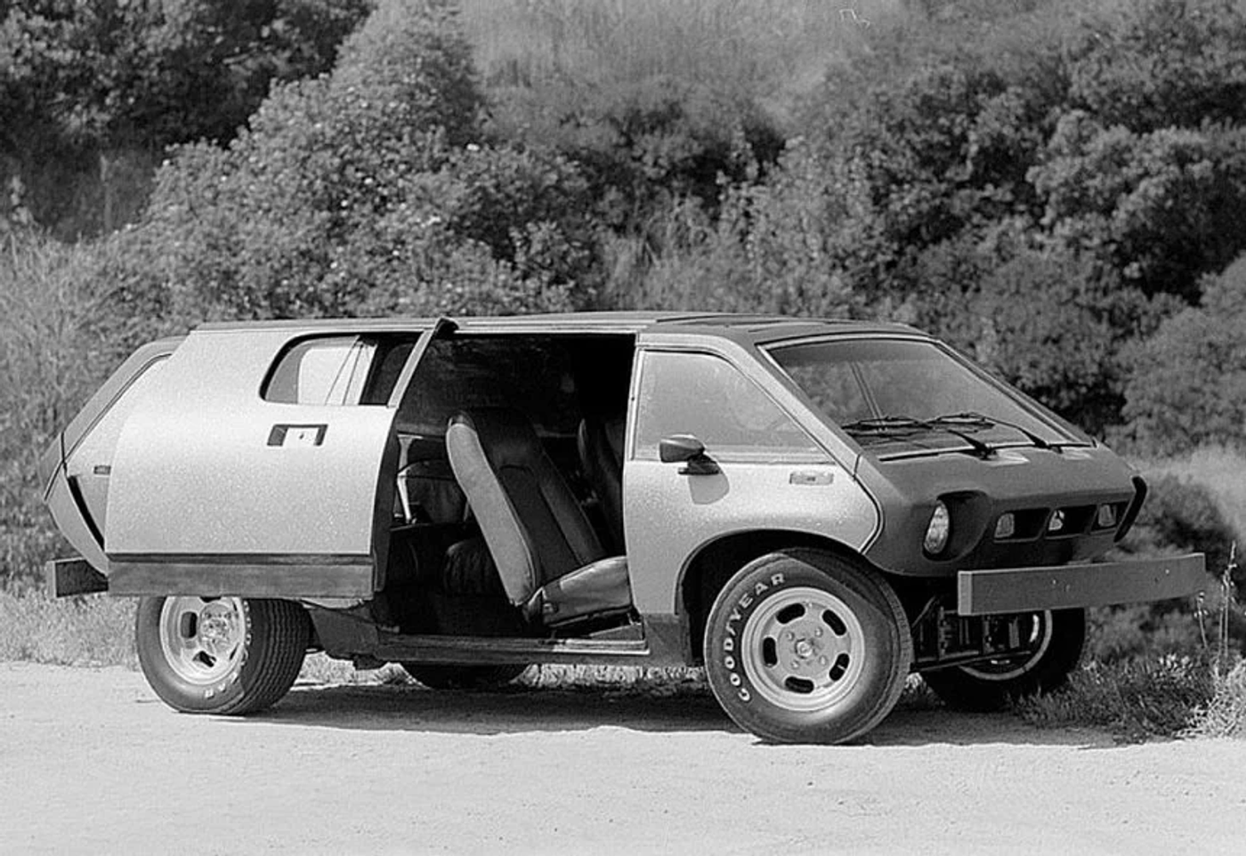 Лучшее, что случалось с VW Beetle: редкий минивэн из 1970-х