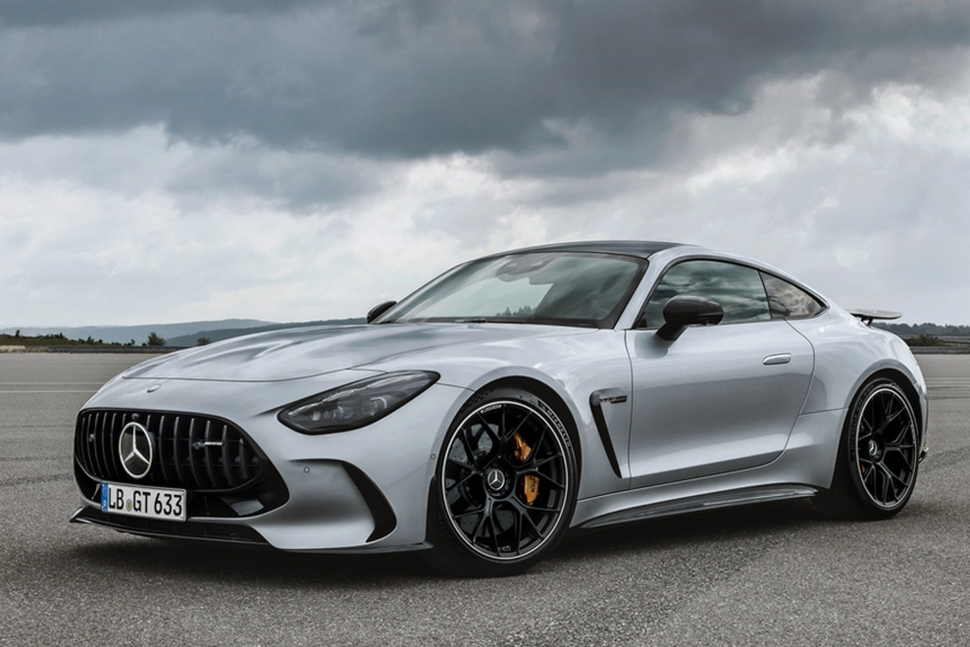 Полноприводный и полноуправляемый: знакомимся с новым Mercedes-AMG GT