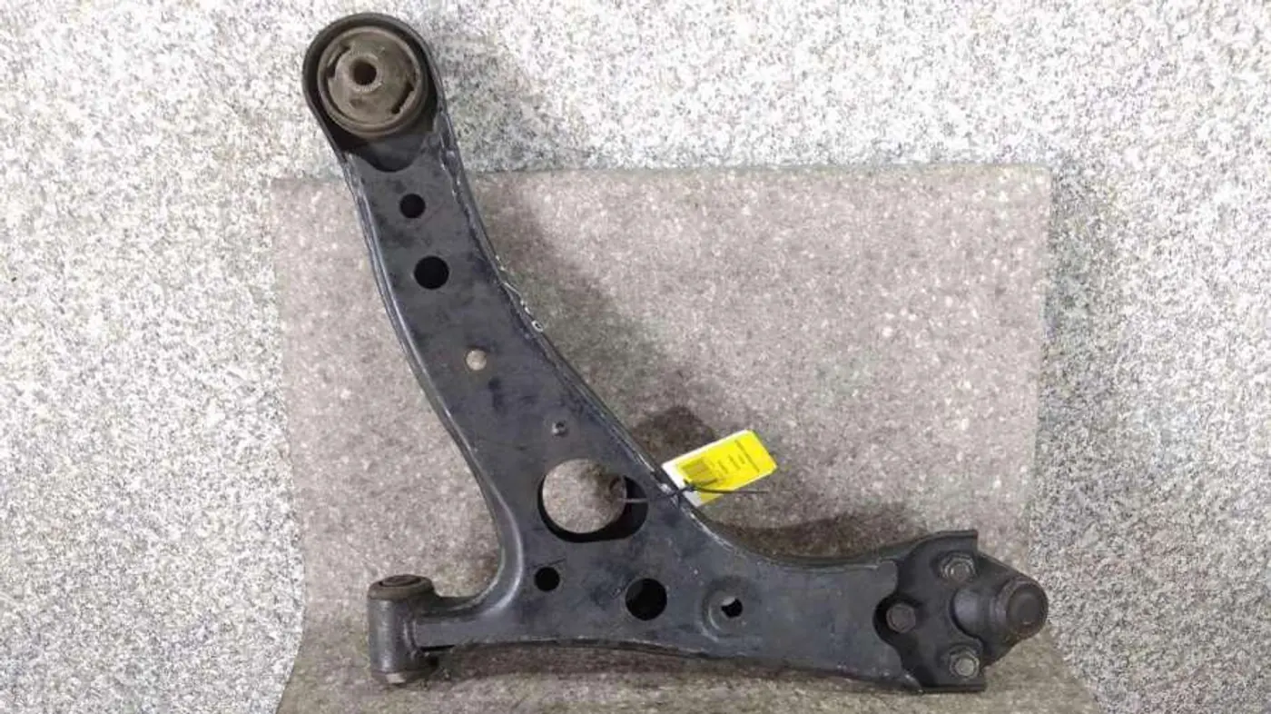 Рычаг передний правый к Toyota RAV 4 2003