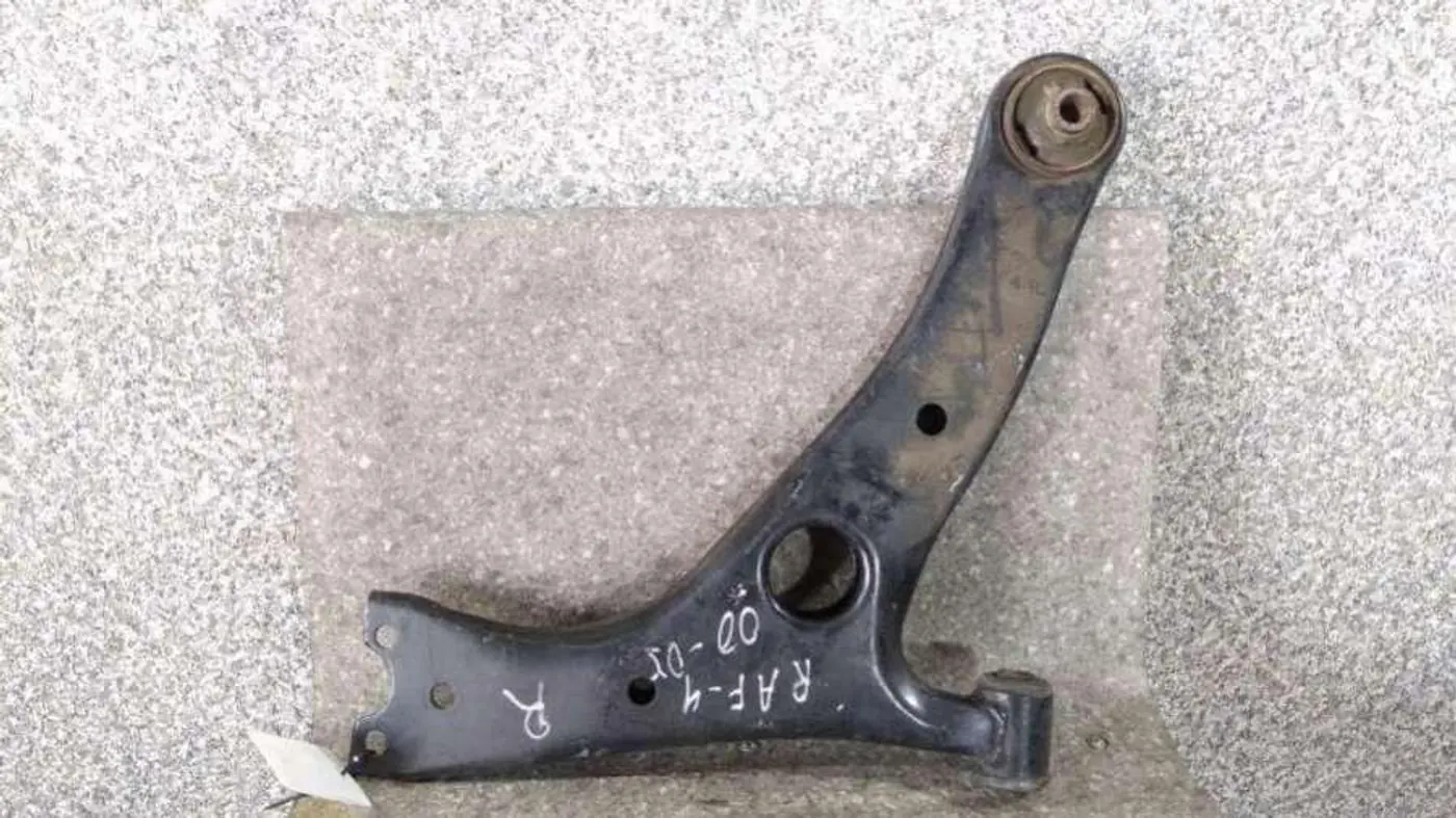 Рычаг передний правый к Toyota RAV 4 2003